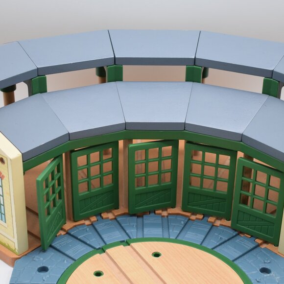 Roundhouse Tidmouth Shed w/5 Stalls Wooden Railway Thomas & Friends Train Engine - Picture 6 of 14